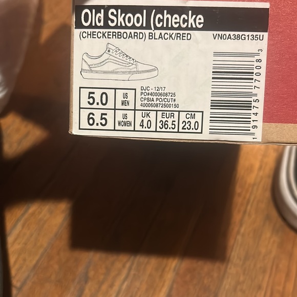 Vans - Picture 3 of 3